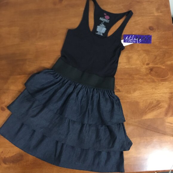 Miley Cyrus Dress - Picture 1 of 7